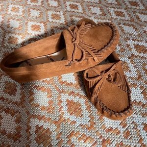 Minnetonka Slippers